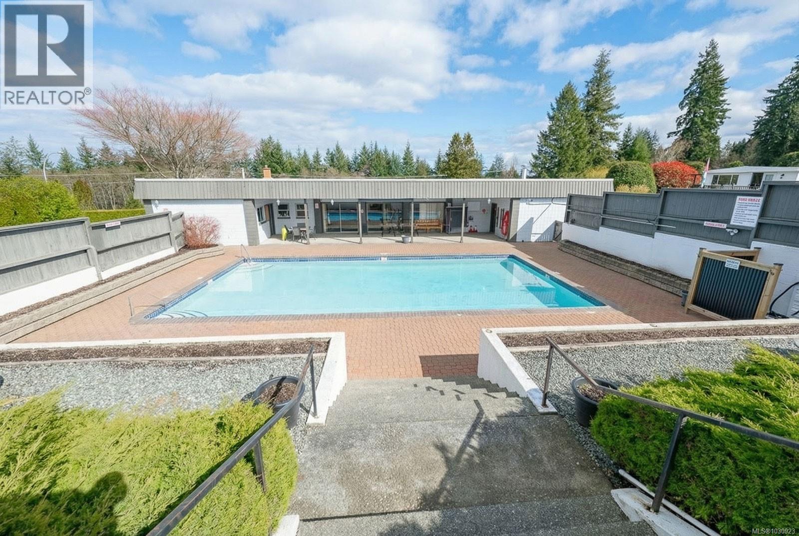 #27 10980 WESTDOWNE RD - 36