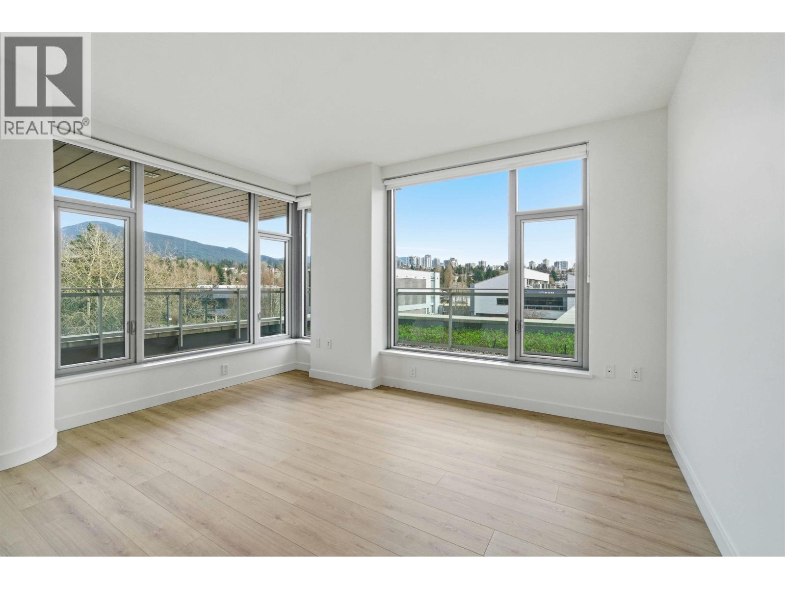 312 755 HARBOURSIDE DRIVE, North Vancouver