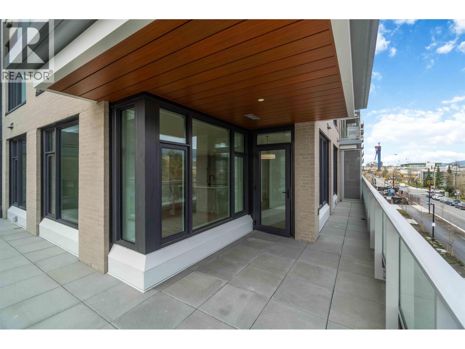 312 755 HARBOURSIDE DRIVE, North Vancouver