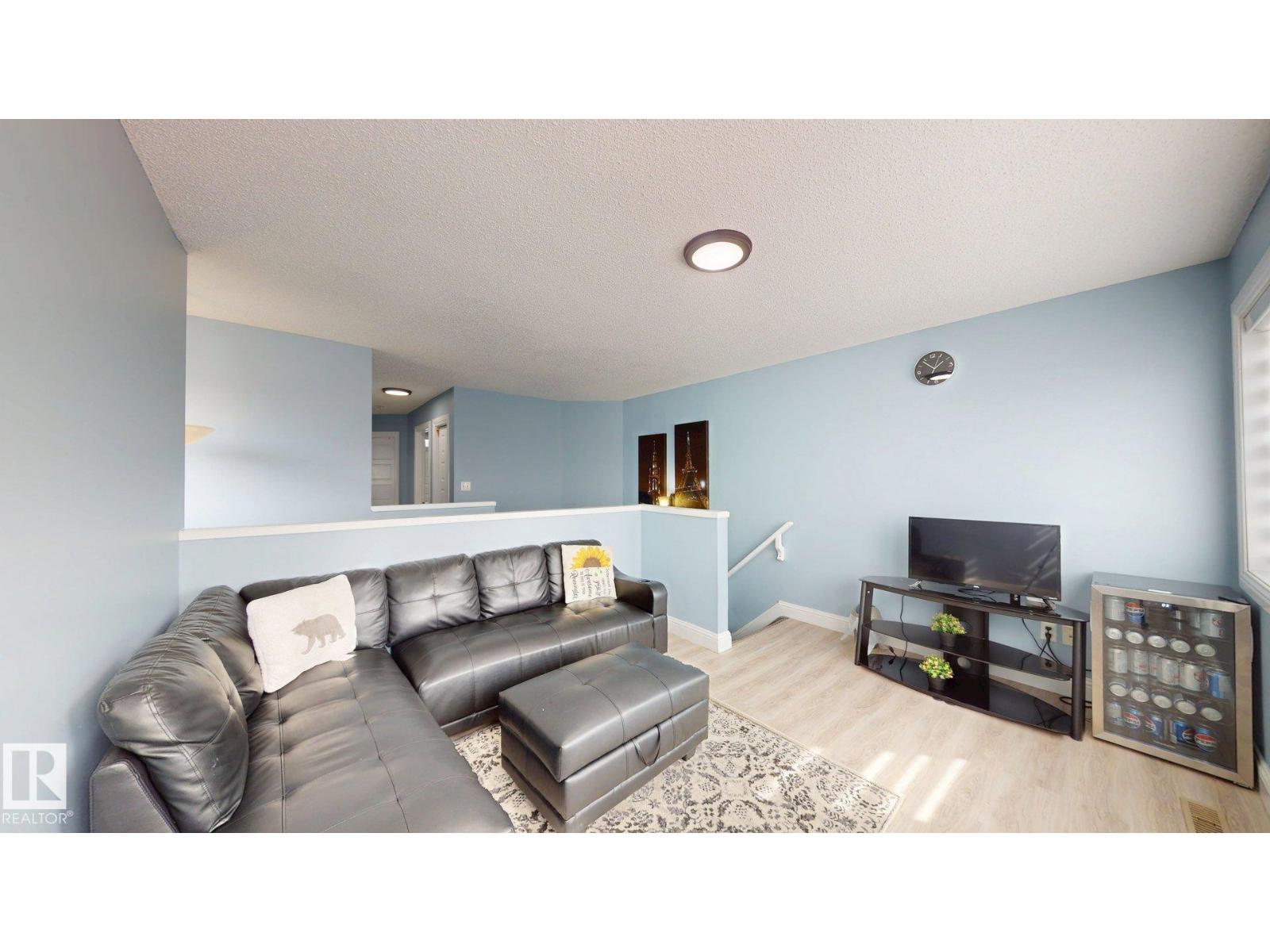 3613 11 ST NW, Edmonton