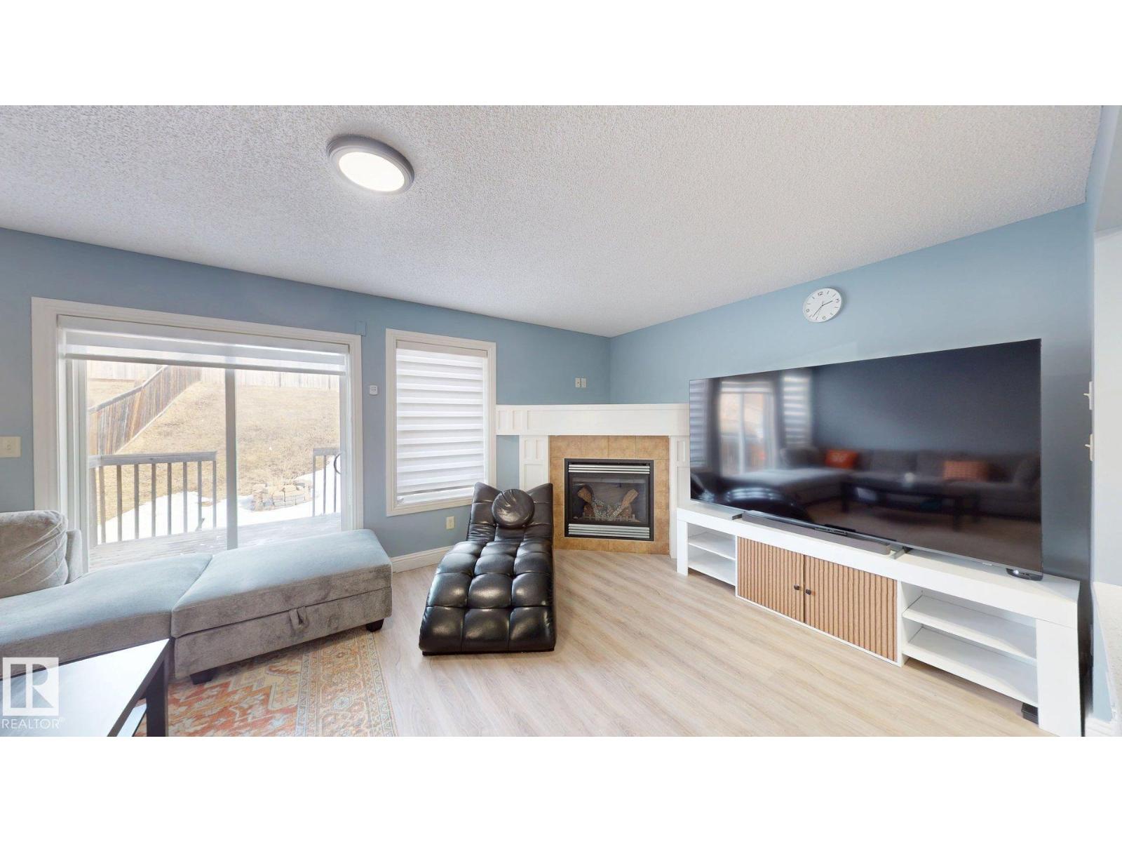 3613 11 ST NW, Edmonton