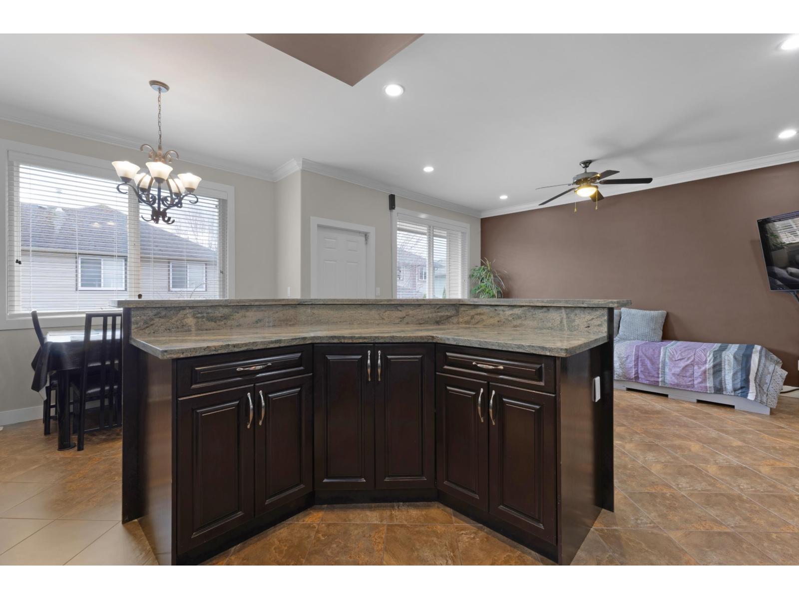 32460 MITCHELL AVENUE, Mission