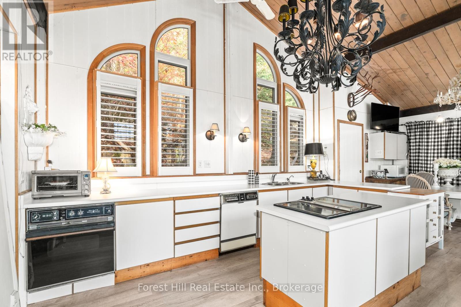 1187 IVY LANE - 15