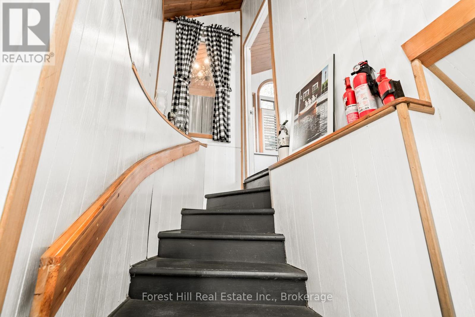1187 IVY LANE - 18