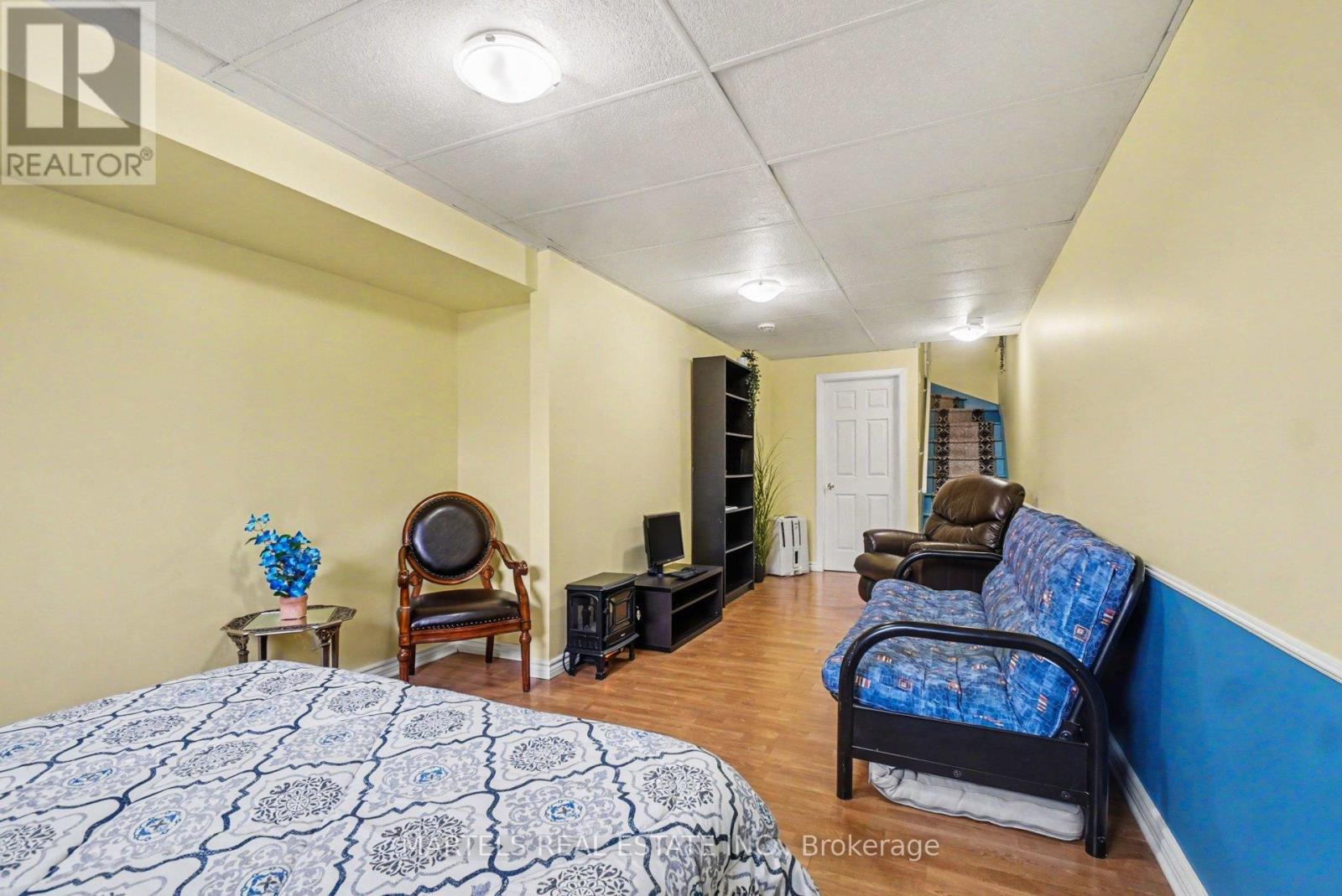 919 MARKWICK CRESCENT, Ottawa, Ontario