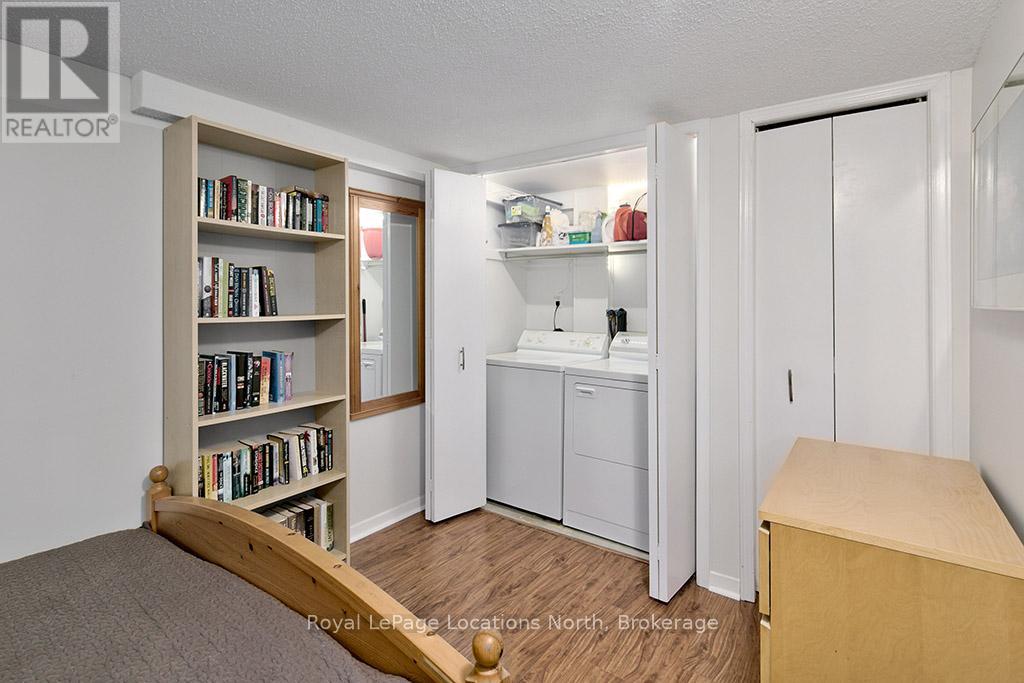 #38 127 ALFRED STREET W - 22