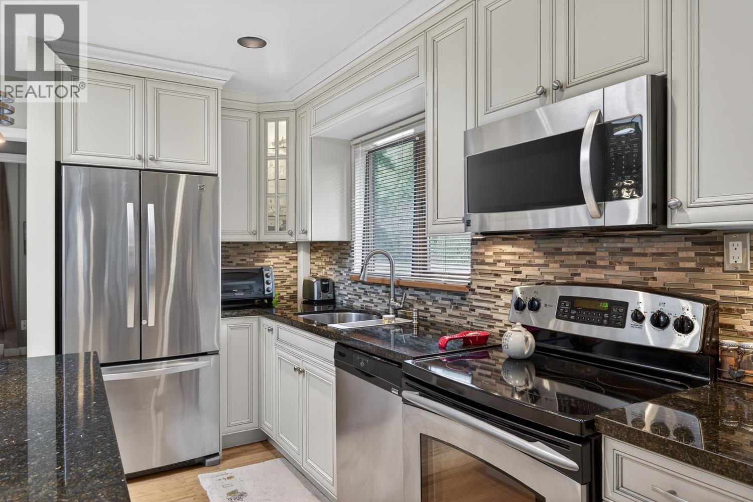 1309 OCEANVIEW ROAD, Bowen Island