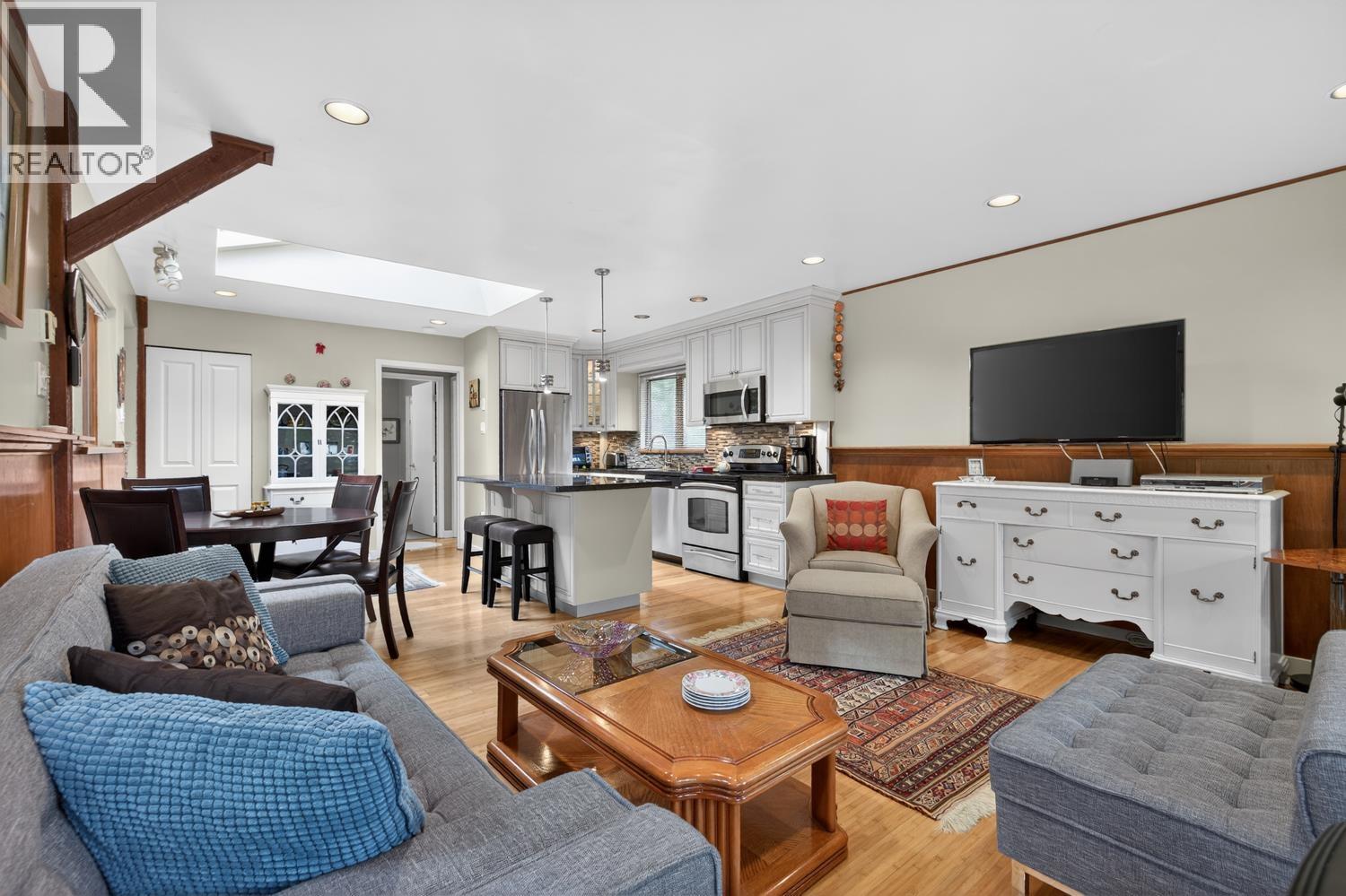 1309 OCEANVIEW ROAD, Bowen Island