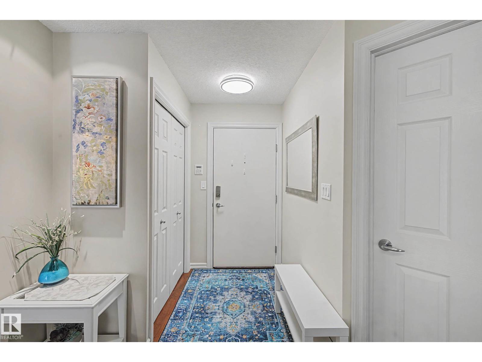 #210 2204 44 AV NW, Edmonton