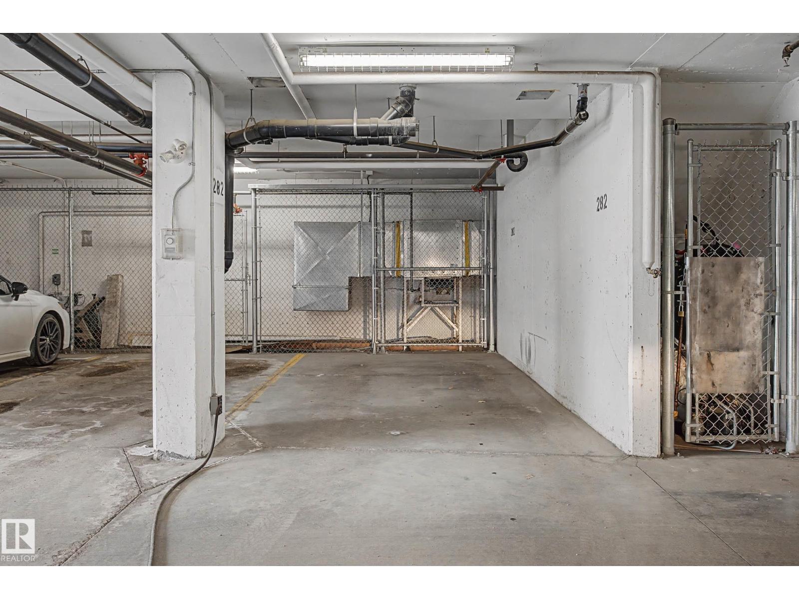 #210 2204 44 AV NW, Edmonton