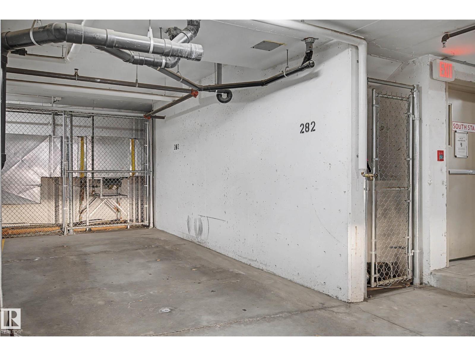 #210 2204 44 AV NW, Edmonton