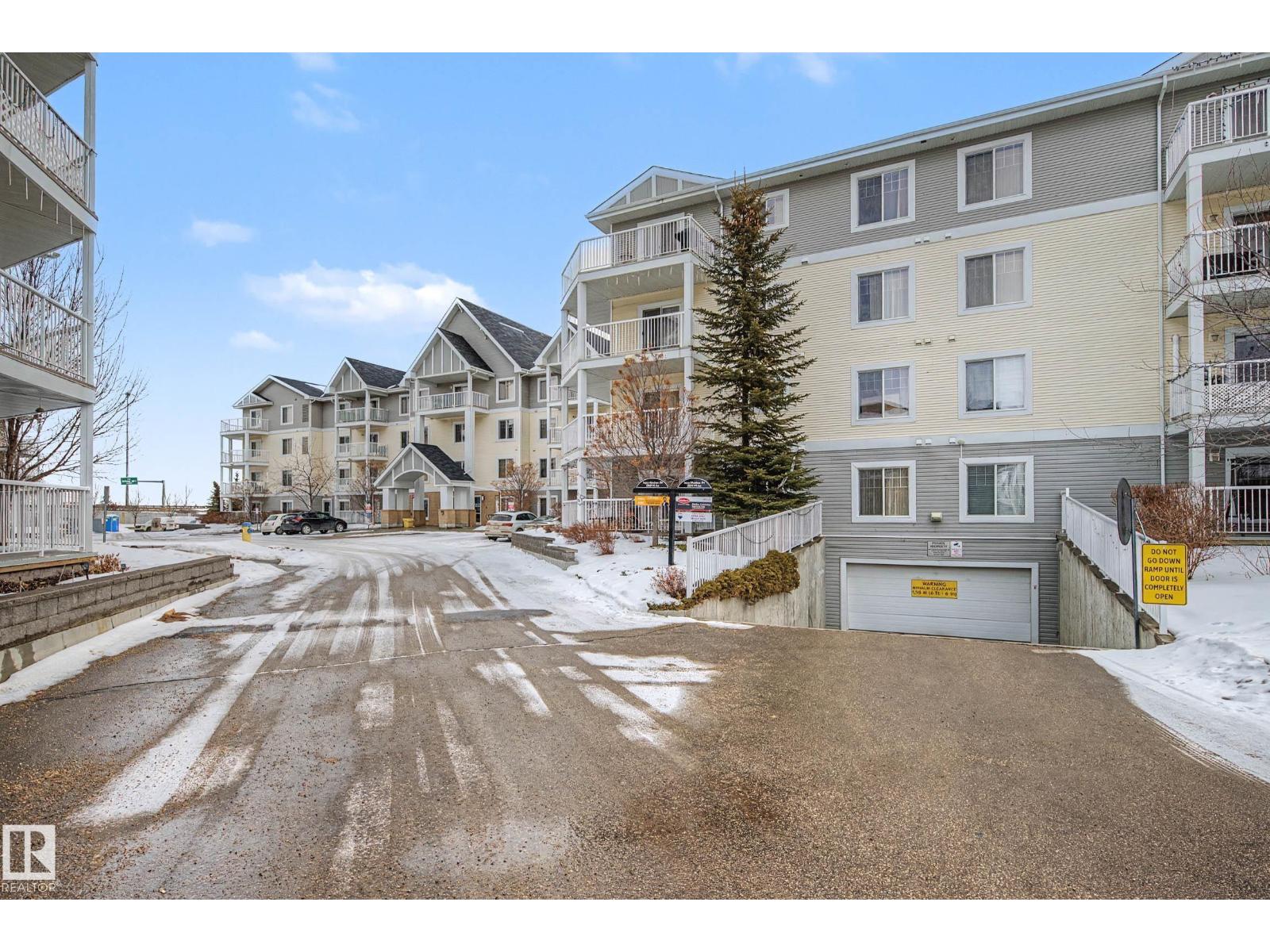 #210 2204 44 AV NW, Edmonton