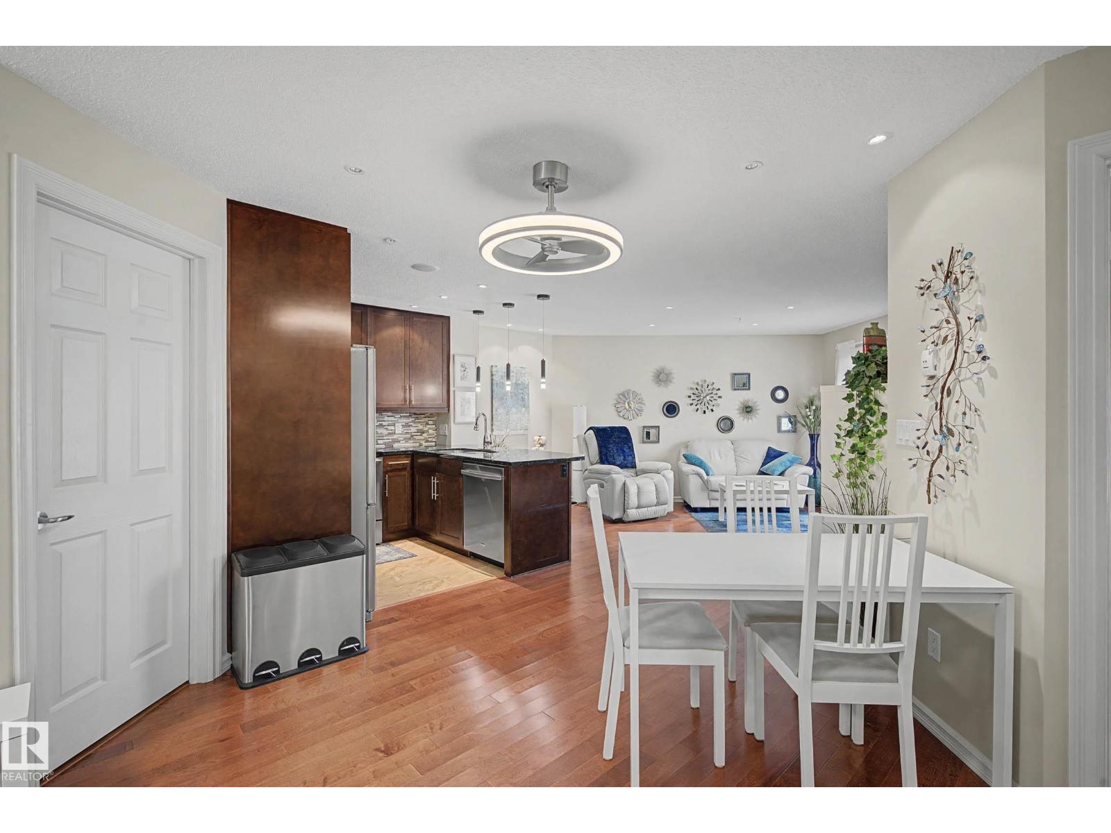 #210 2204 44 AV NW, Edmonton