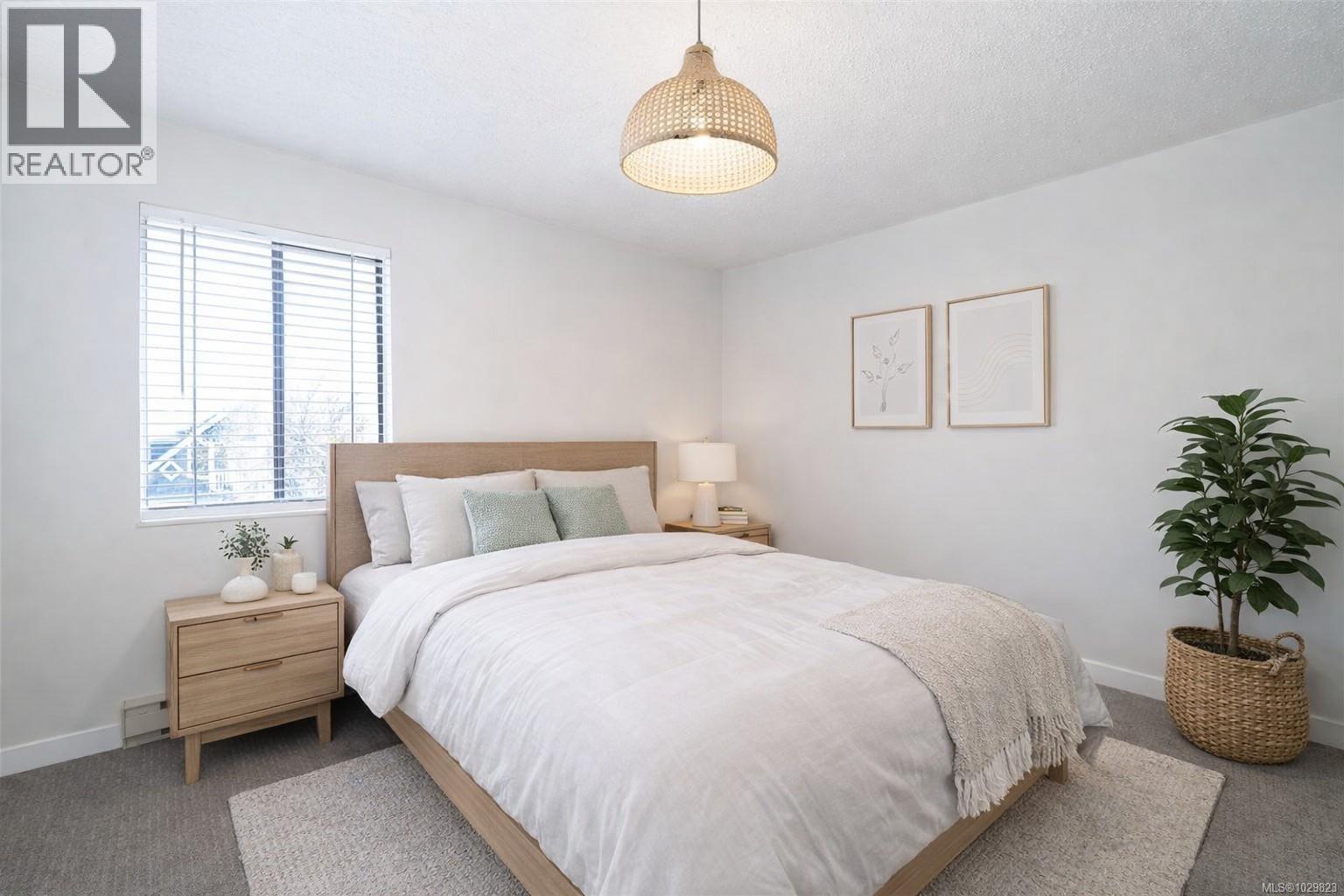 312 1655 Begbie St, Victoria