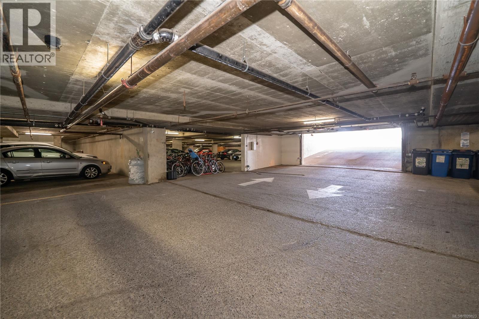 312 1655 Begbie St, Victoria