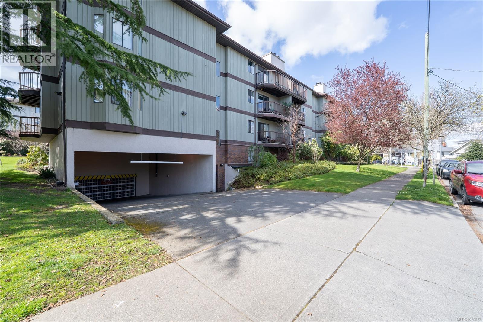 312 1655 Begbie St, Victoria