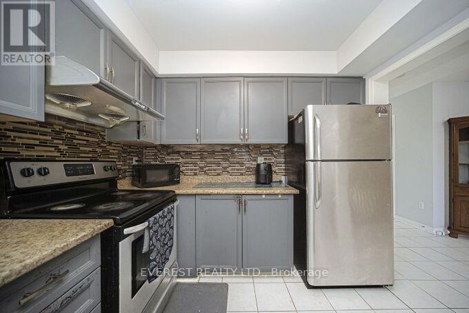 #127 2 SIR LOU DRIVE - 15