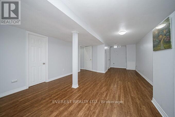 #127 2 SIR LOU DRIVE - 29