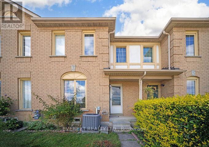 #127 2 SIR LOU DRIVE - 36