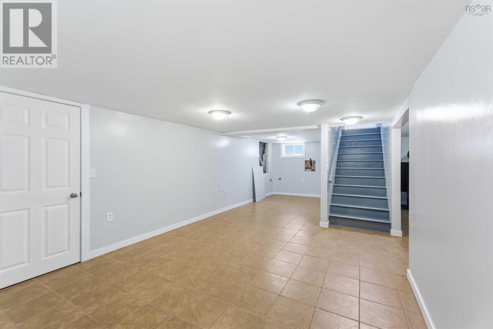 395 COLLEGE ROAD - 21