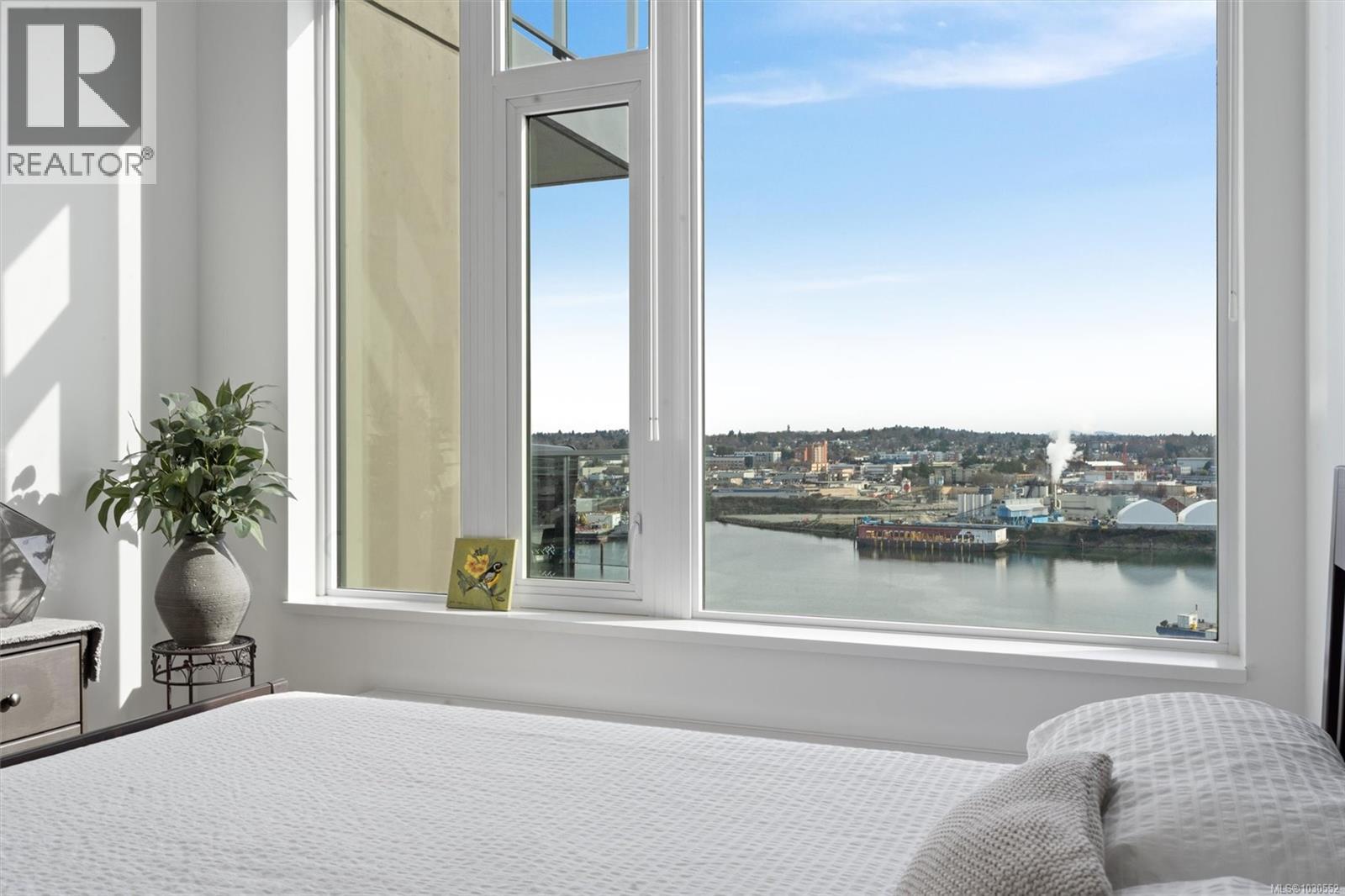 1102 369 Tyee Rd, Victoria