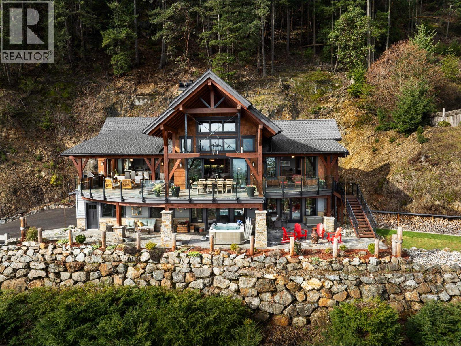 800 TAYLOR ROAD, Bowen Island