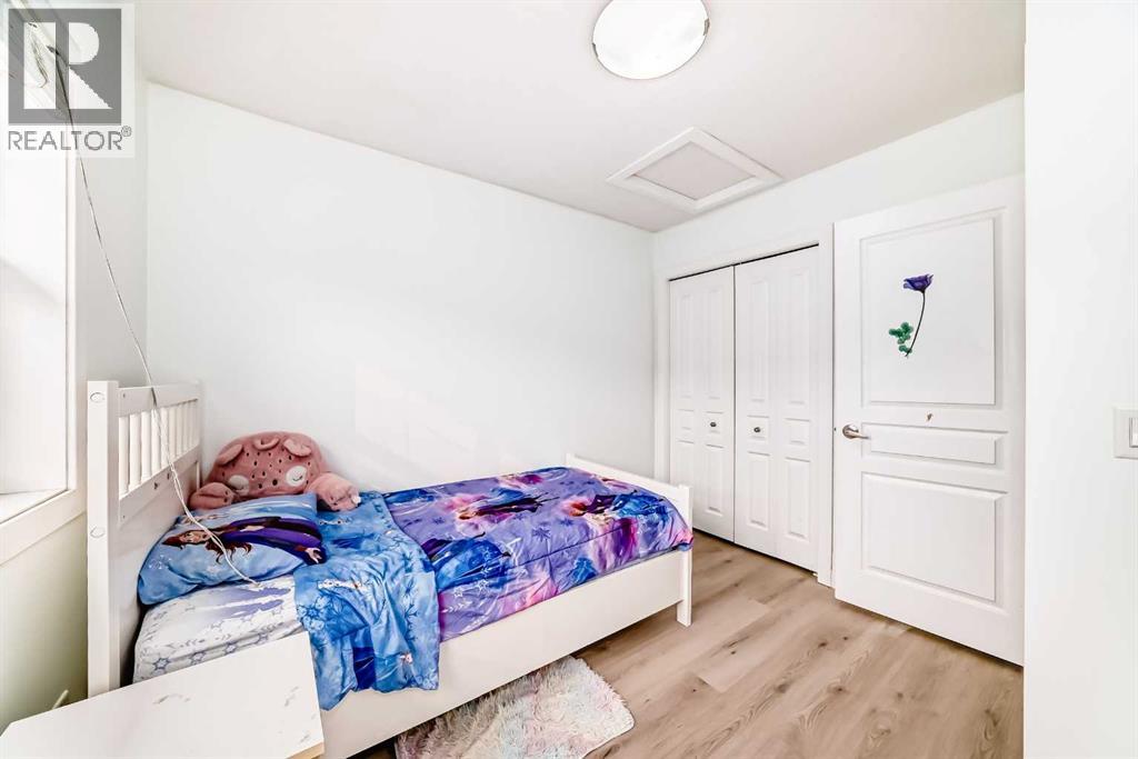 Single Family House 5 Level for Sale in  Panatella Hill NW Panorama Hills Calgary 