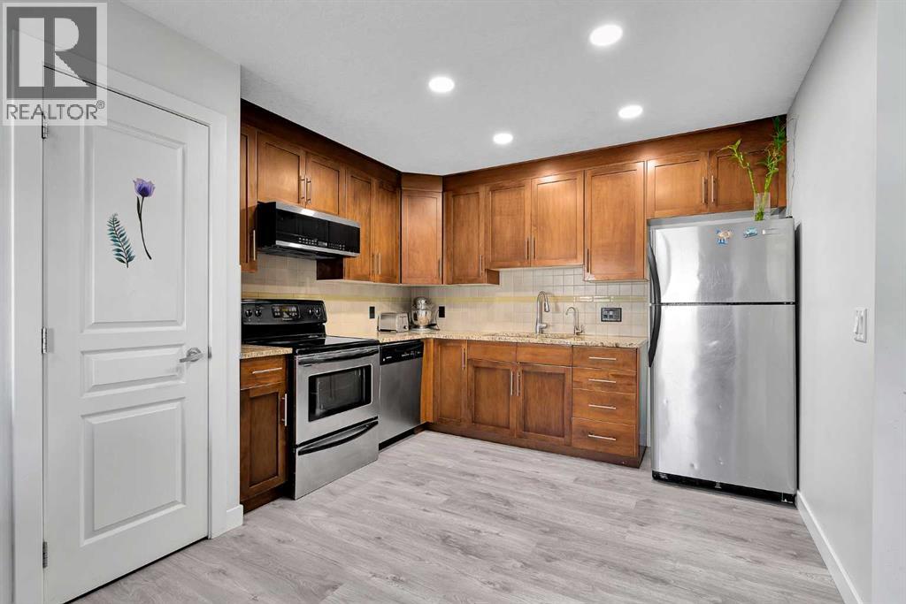 Single Family House 5 Level for Sale in  Panatella Hill NW Panorama Hills Calgary 