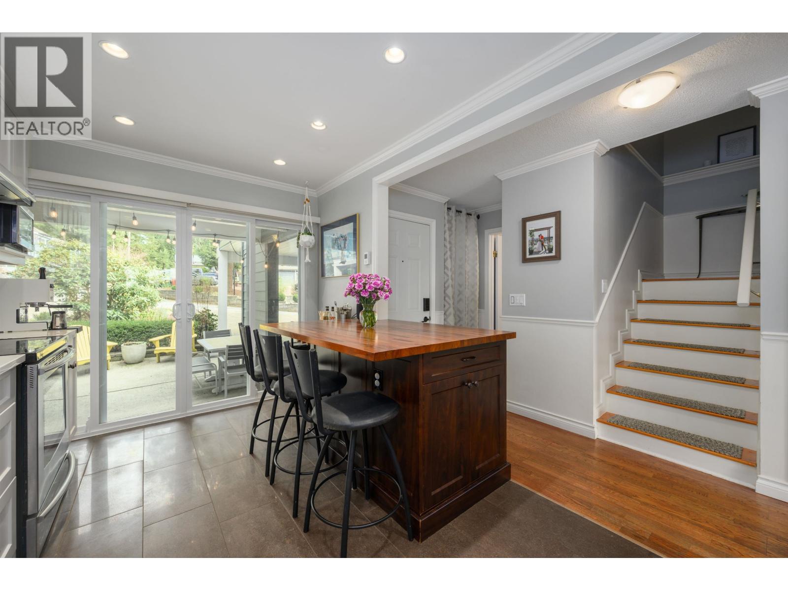 10 2590 AUSTIN AVENUE, Coquitlam