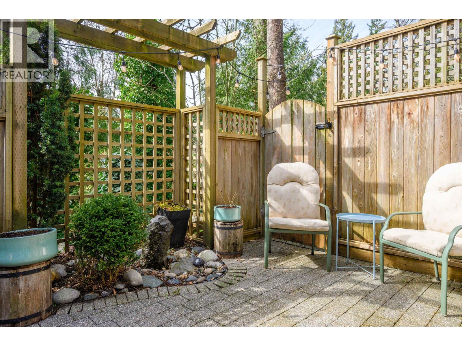 10 2590 AUSTIN AVENUE, Coquitlam