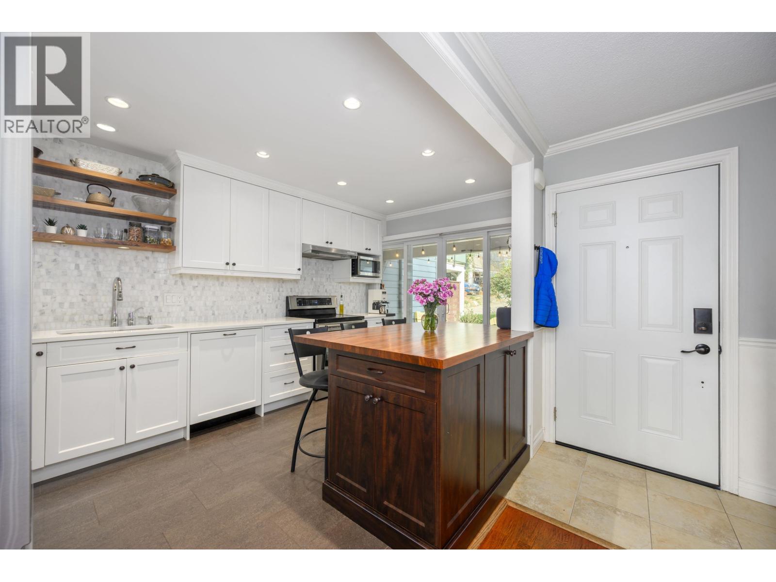 10 2590 AUSTIN AVENUE, Coquitlam