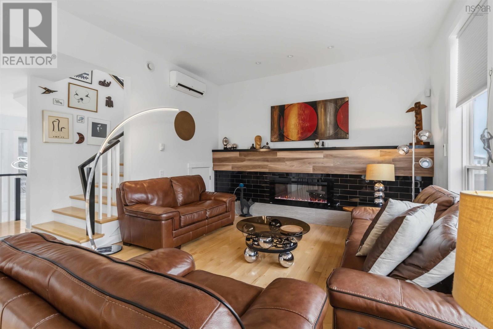 237 TRANSOM DRIVE - 10