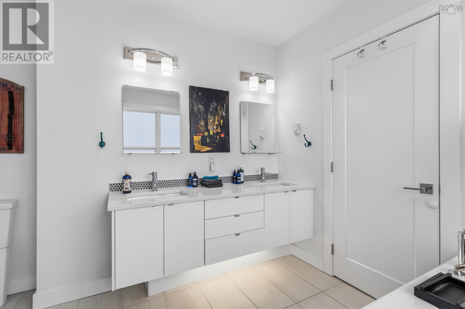 237 TRANSOM DRIVE - 34