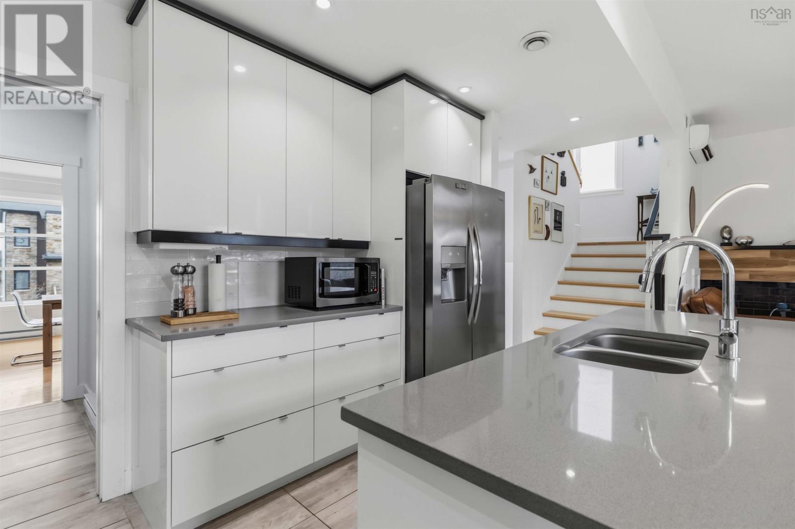 237 TRANSOM DRIVE - 16