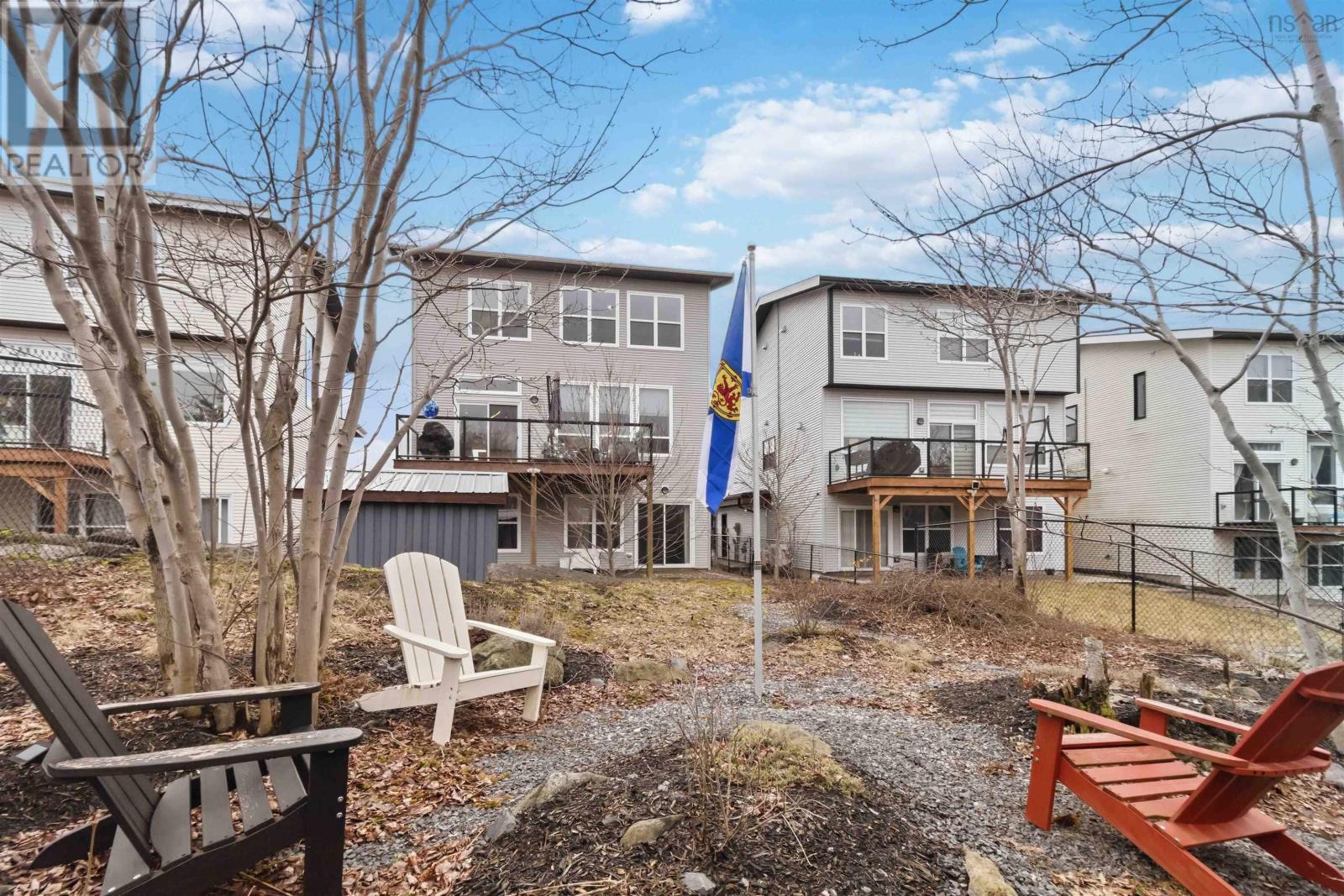 237 TRANSOM DRIVE - 44