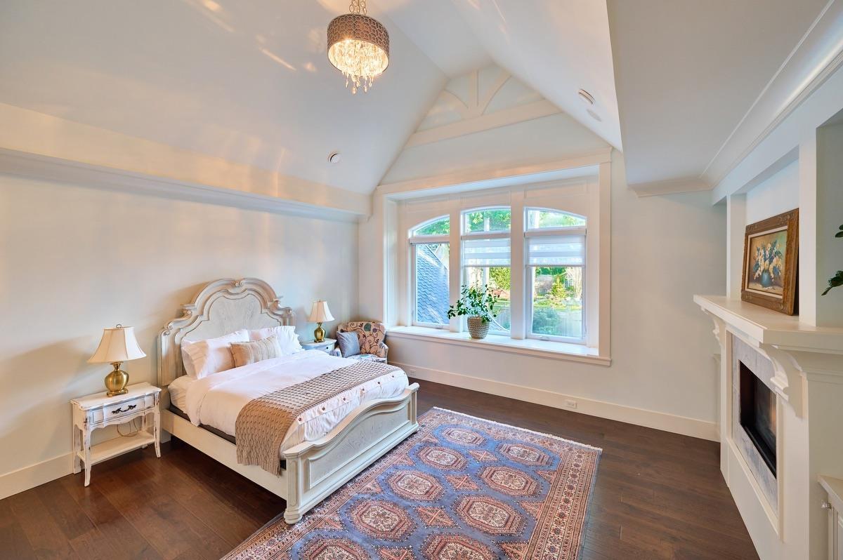 2534 CEDAR DRIVE, Surrey