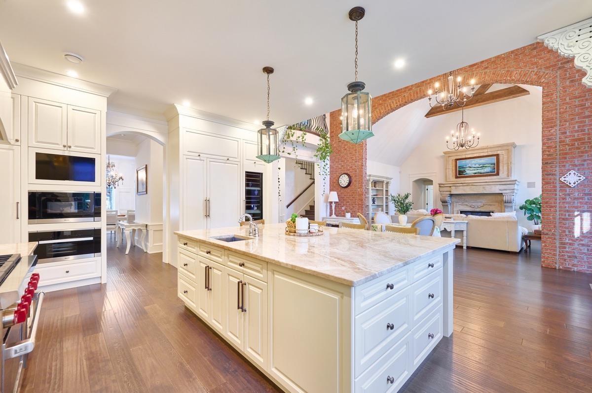 2534 CEDAR DRIVE, Surrey