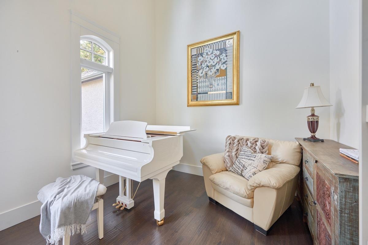 2534 CEDAR DRIVE, Surrey