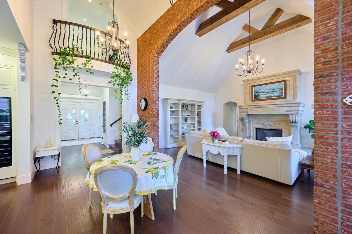 2534 CEDAR DRIVE, Surrey