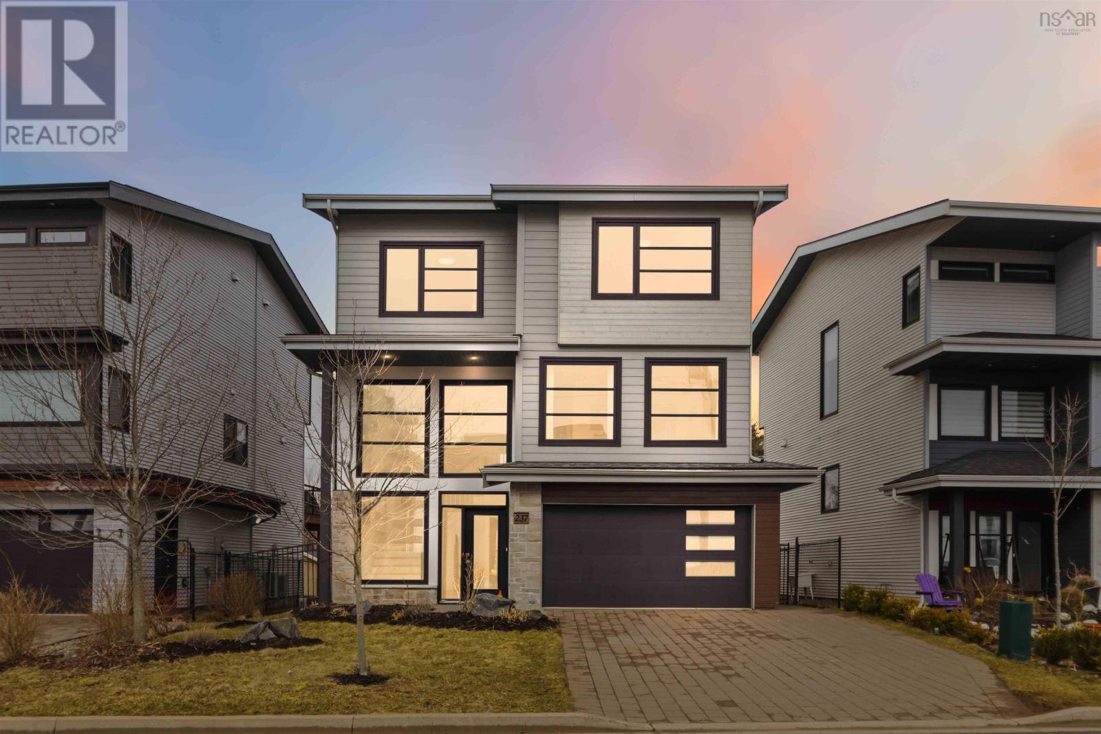 237 TRANSOM DRIVE - 48