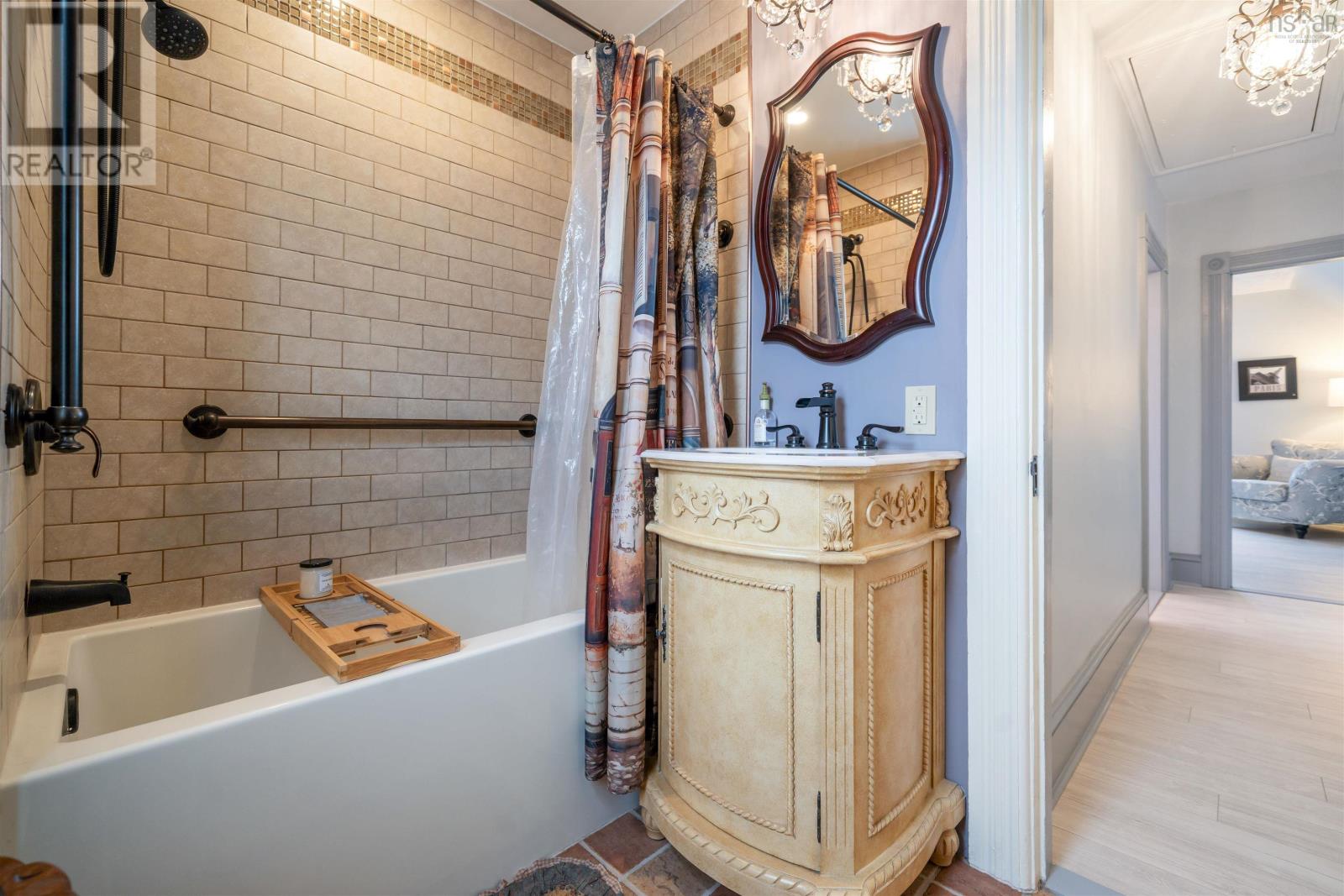 Property 33 of 46 of 500 Nelson Street