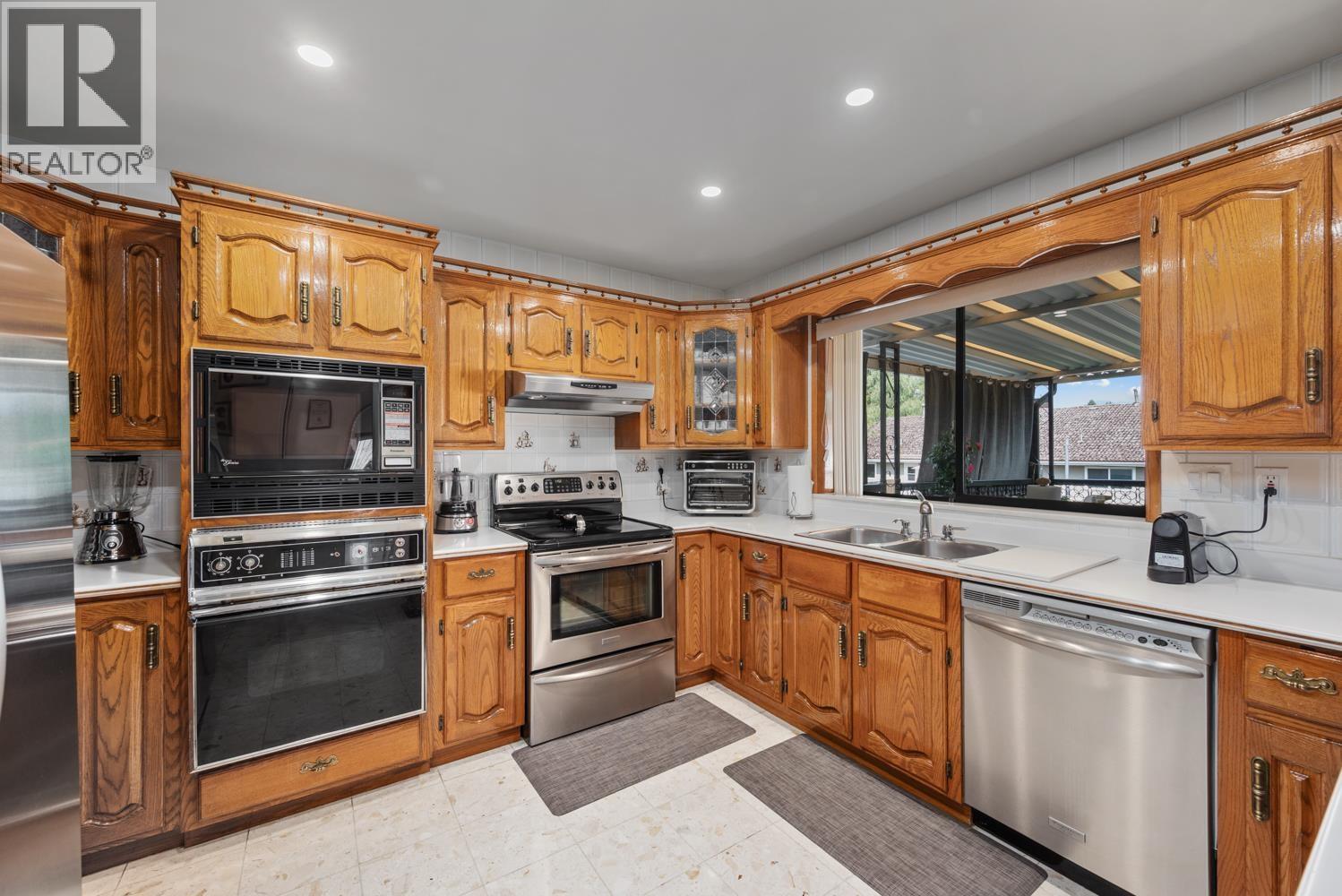 7113 UNION STREET, Burnaby