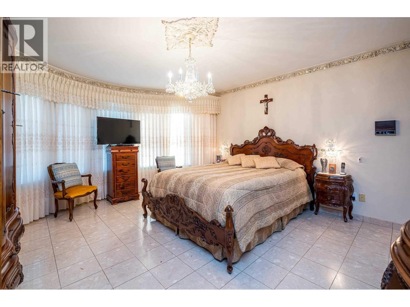 7113 UNION STREET, Burnaby