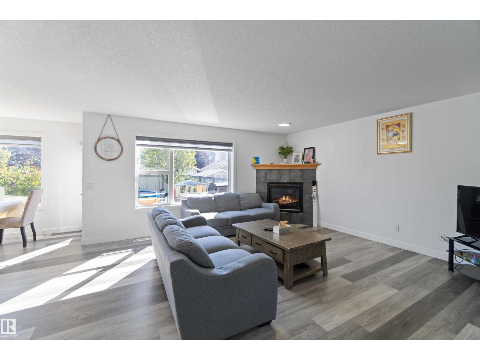 1017 82 ST SW, Edmonton