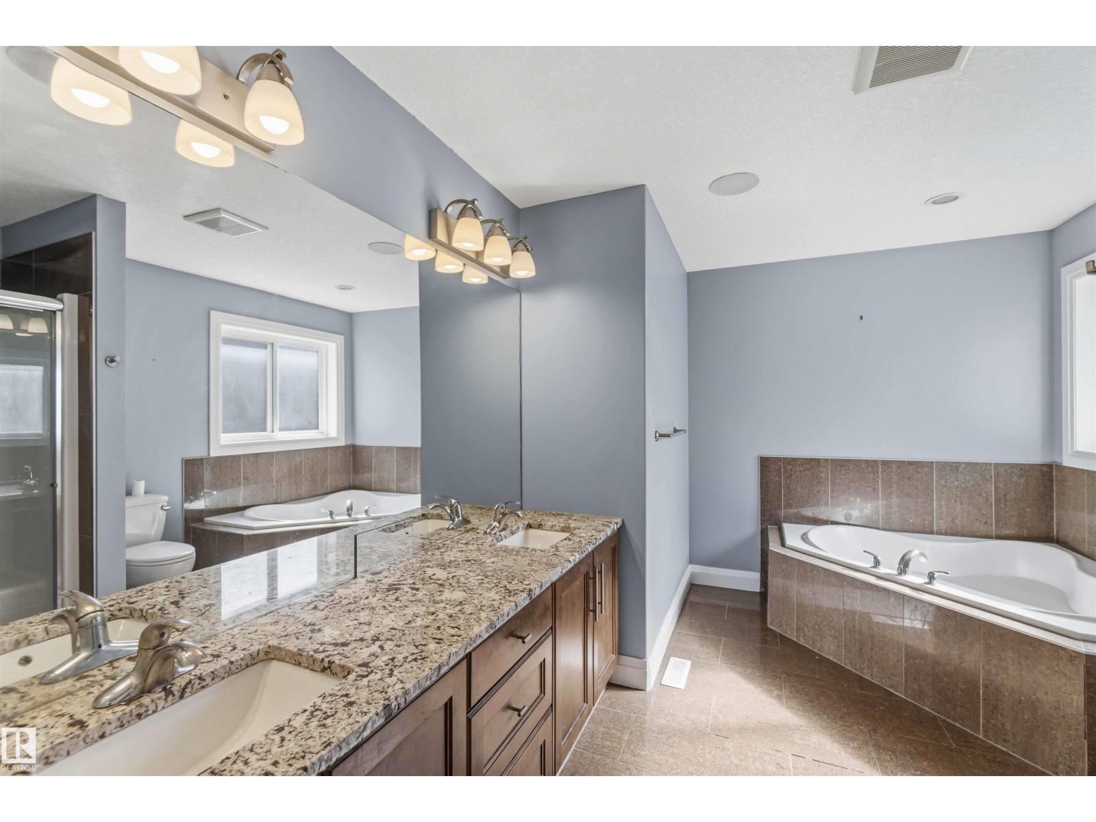 3563 14 ST NW, Edmonton