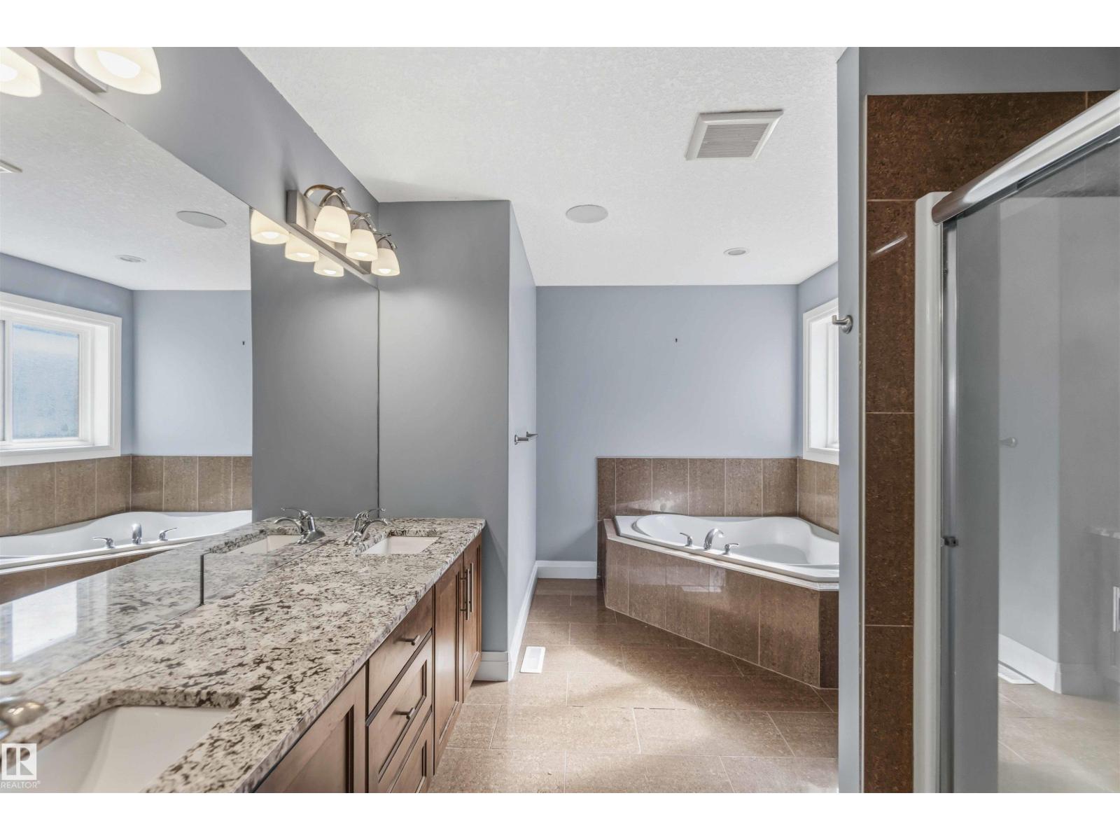 3563 14 ST NW, Edmonton