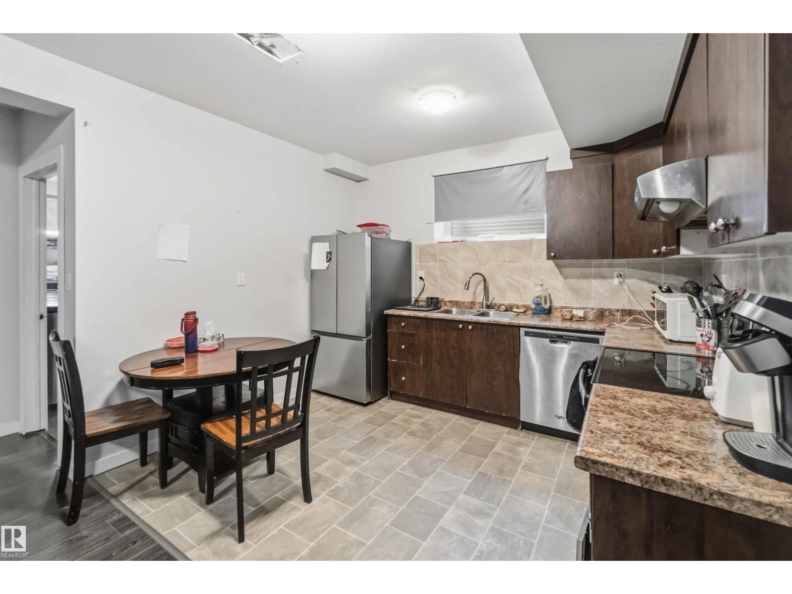 3563 14 ST NW, Edmonton