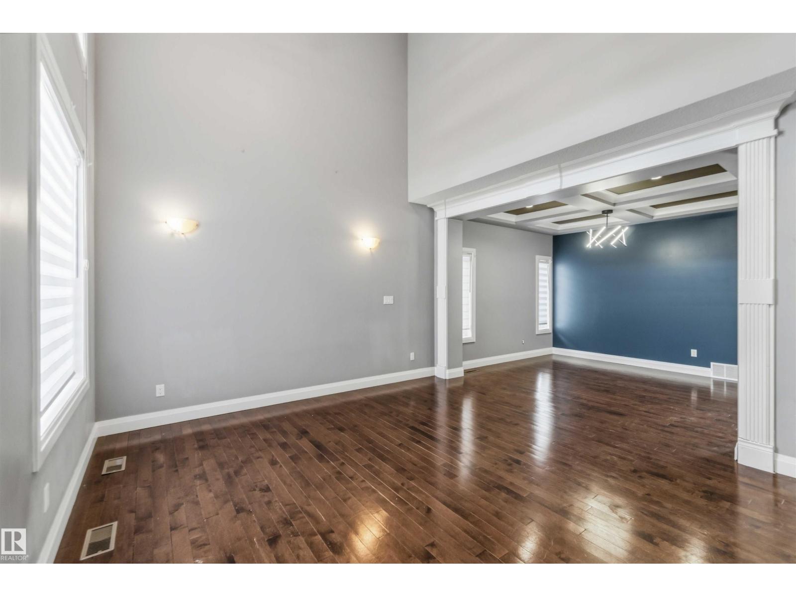 3563 14 ST NW, Edmonton