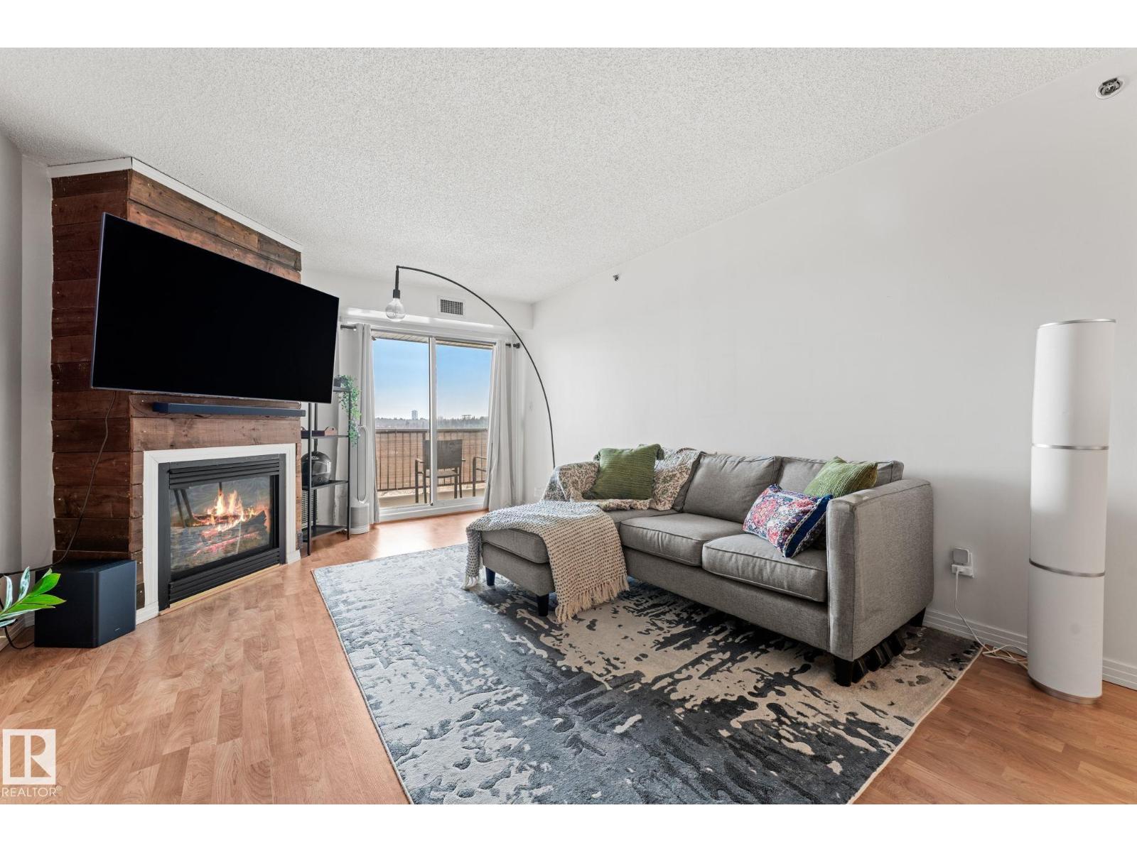 #311 9640 105 ST NW, Edmonton