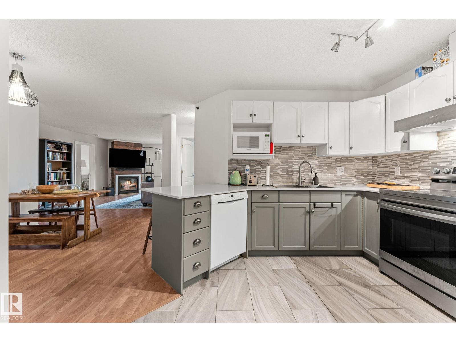 #311 9640 105 ST NW, Edmonton